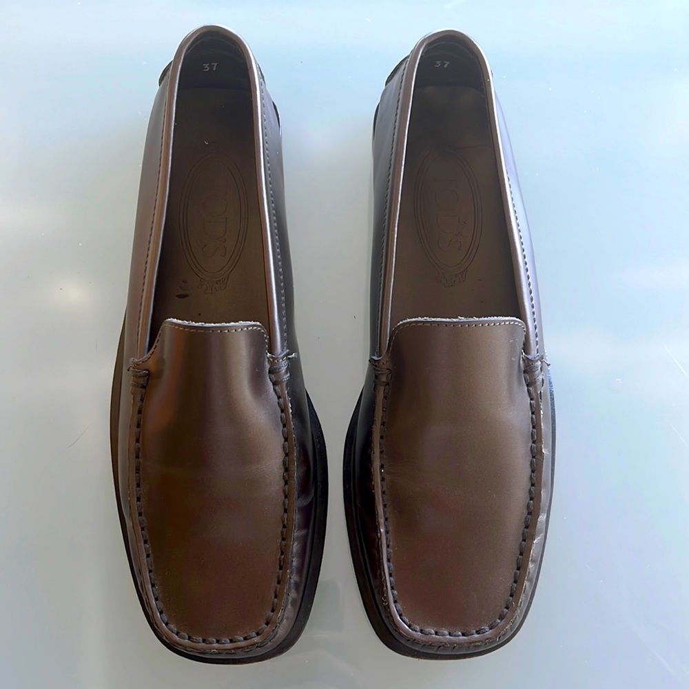 Tod's square-toed leather loafers